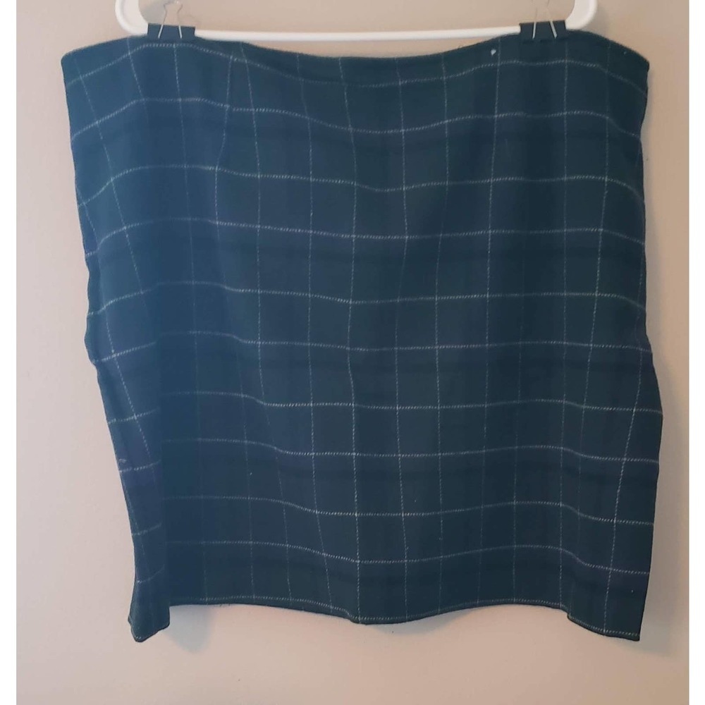 Vintage - Preowned - Venezia - Green Plaid Wool Blend Mini-skirt - Size 22